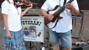 Country duo Weteráni
