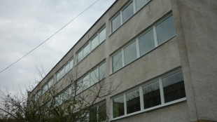 Výmena okien na Gymnáziu sv. Jána Zlatoústeho - po