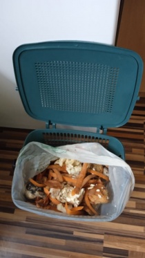 Zber biologicky rozložiteľného kuchynského odpadu [BRKO]