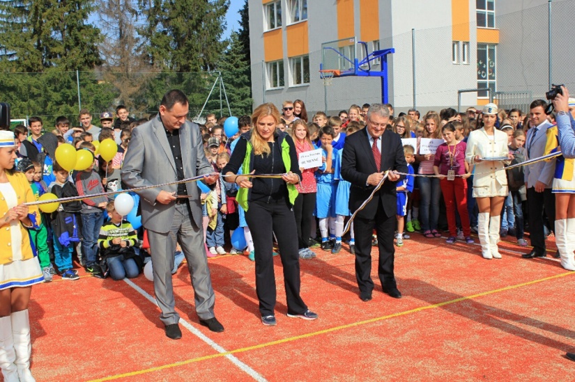 Nové ihrisko pri ZŠ Jána Švermu