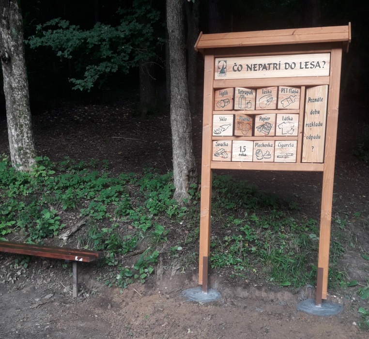 Edukačná tabuľa v lokalite Hubková
