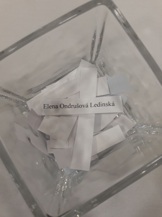 Výhercom ELENA ONDRUŠOVÁ LEDINSKÁ