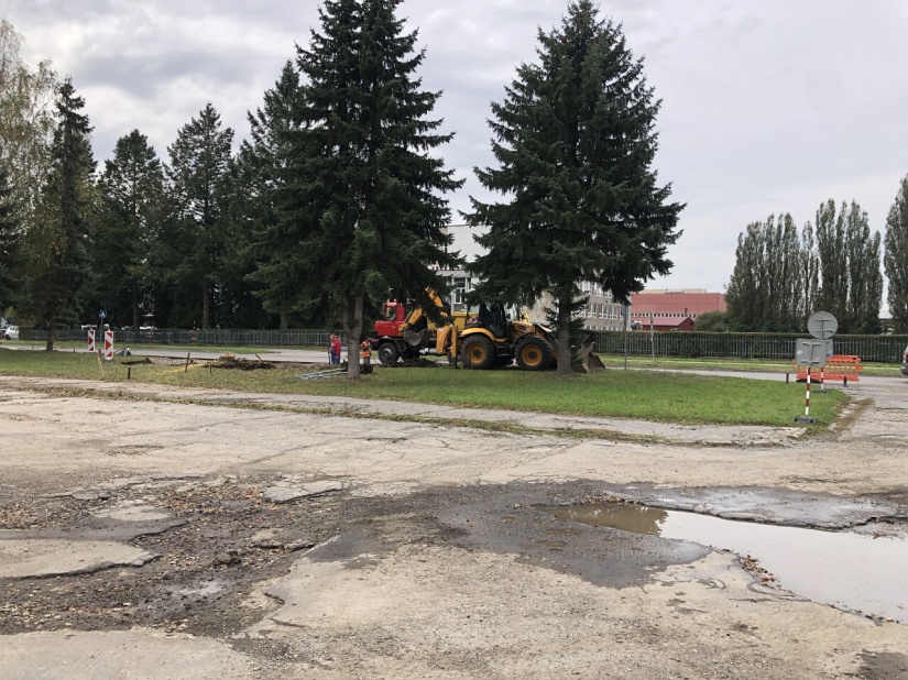 Odbočovací pruh Komenského – Mierová