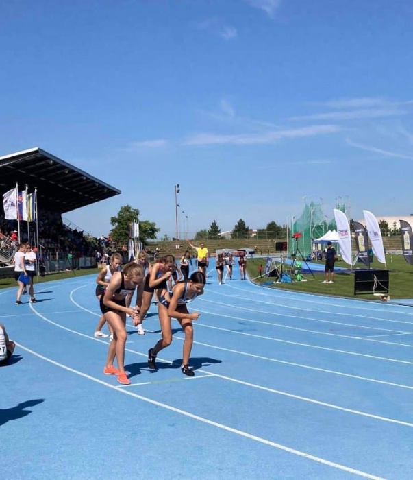 Švigárová a Ivančová, beh na 800 m