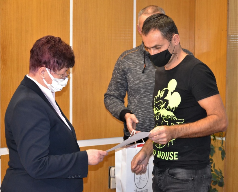 Vladimír Guba preberá ocenenie za najlepšieho zamestnávateľa (Železničná spoločnosť Slovensko)