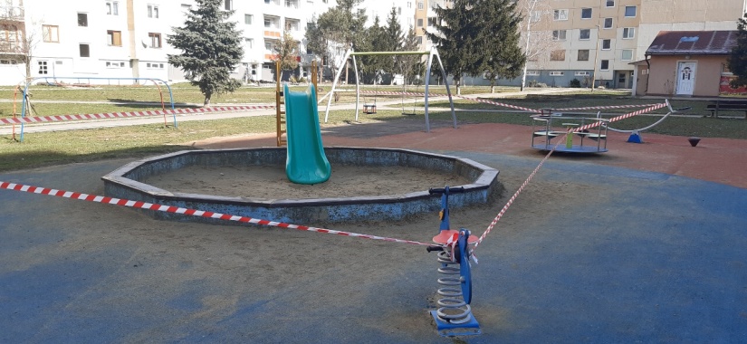 Opätovné "páskovanie" detských ihrísk (9.3.)
