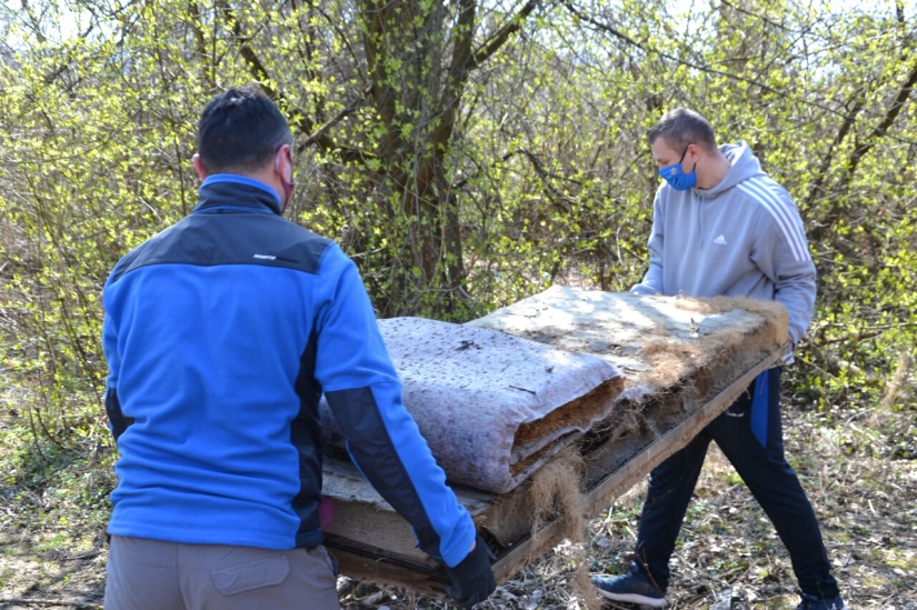 KAŽDÉ VRECE SA RÁTA – Sninský most