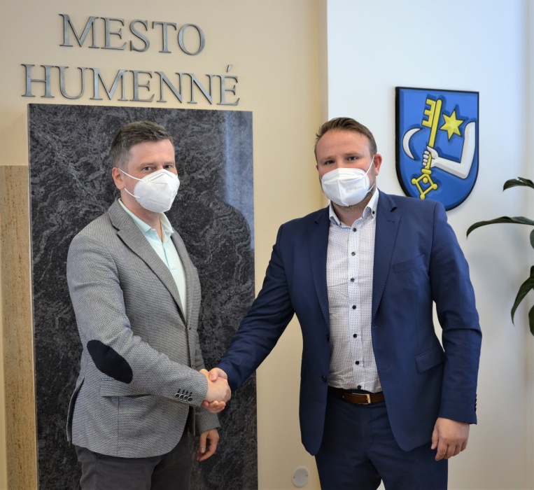 Primátor Miloš Meričko a Martin Kopejtko, prezident SZF