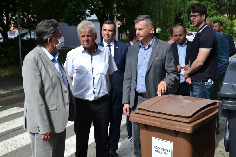 Ján Budaj, mInister životného prostredia, sa zaujímal o zber bioodpadu v Humennom