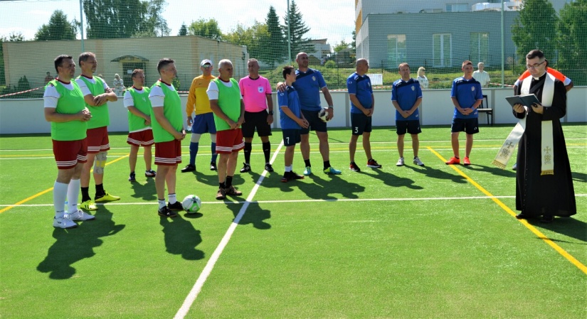 Malý futbal - Dubníčania vs. Poslanci