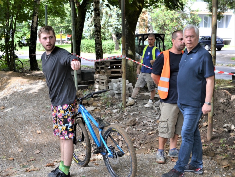 Pumptrack konzultovaný s cyklotrialistami