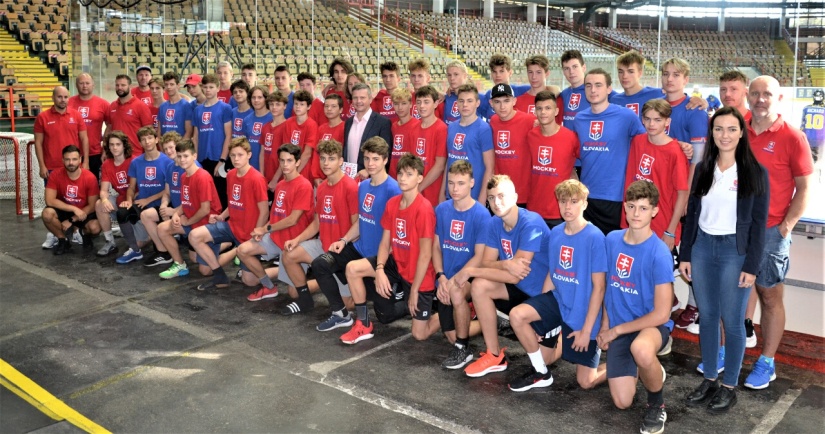 Hokejisti SR U-16 v Humennom