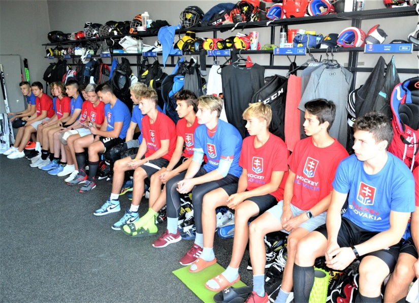 Hokejisti SR U-16 v Humennom