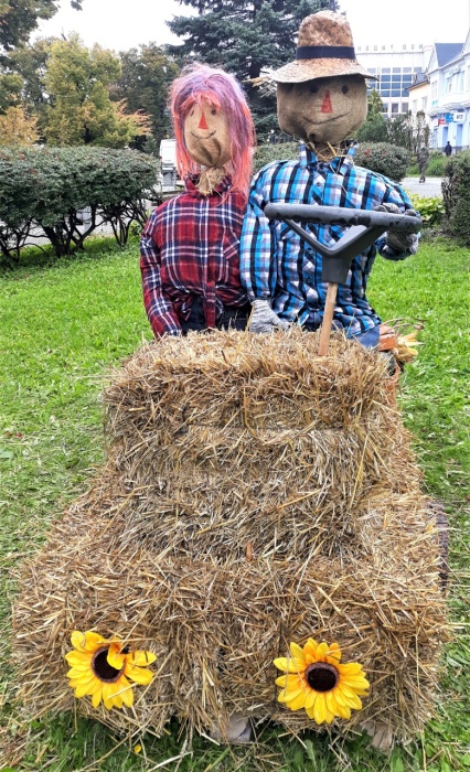 Jesenná výzdoba v severnej časti námestia