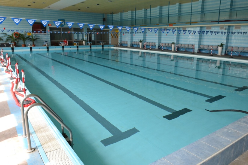 Krytá plaváreň, 25-metrový bazén
