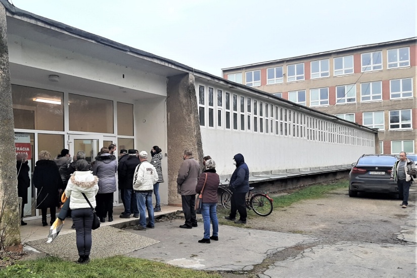 Veľkokapacitné očkovacie centrum (Obchodná akadémia) 12.12.2021
