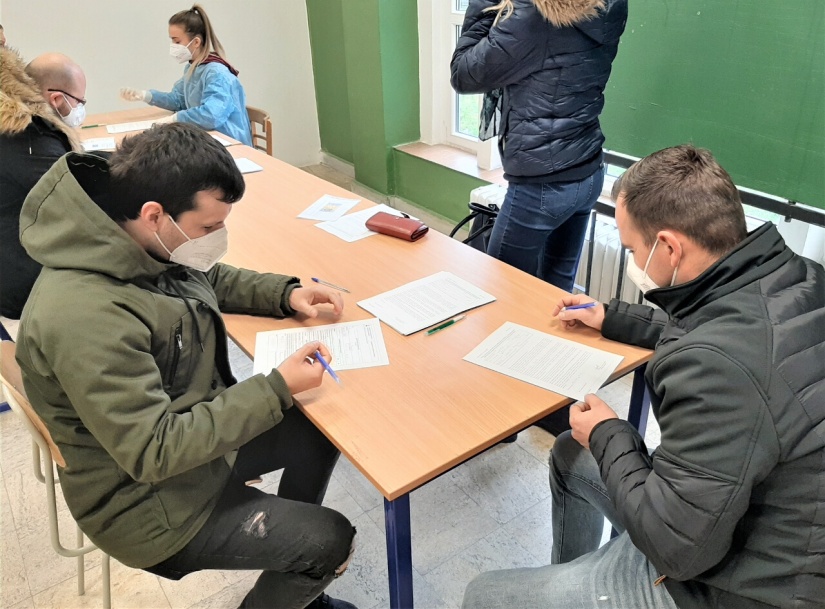Veľkokapacitné očkovacie centrum (Obchodná akadémia) 19.12.2021