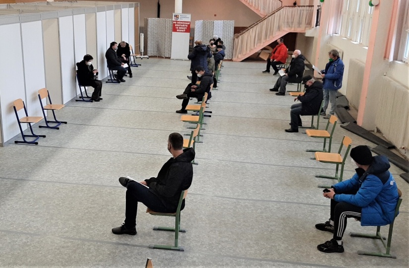 Veľkokapacitné očkovacie centrum (Obchodná akadémia) 19.12.2021