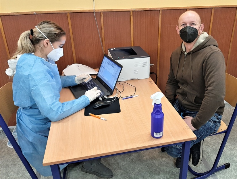 Veľkokapacitné očkovacie centrum (Obchodná akadémia) 19.12.2021