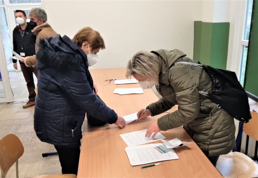 Veľkokapacitné očkovacie centrum (Obchodná akadémia) 19.12.2021