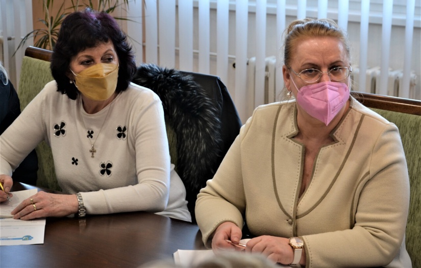 Porada s riaditeľkami MŠ (Mária Kirňáková a Mária Sninčáková)