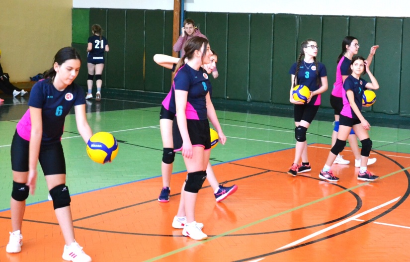 Mladšie žiačky ŠK Gymnázium Humenné