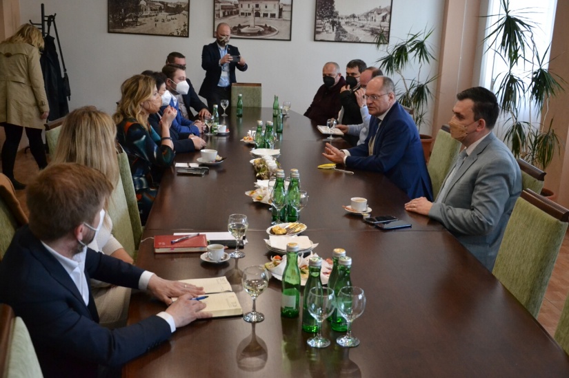 Rokovanie zástupcov ministerstva a samospráv