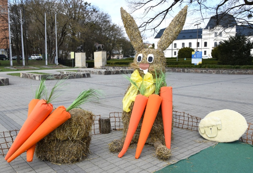Veľkonočná výzdoba v centre mesta