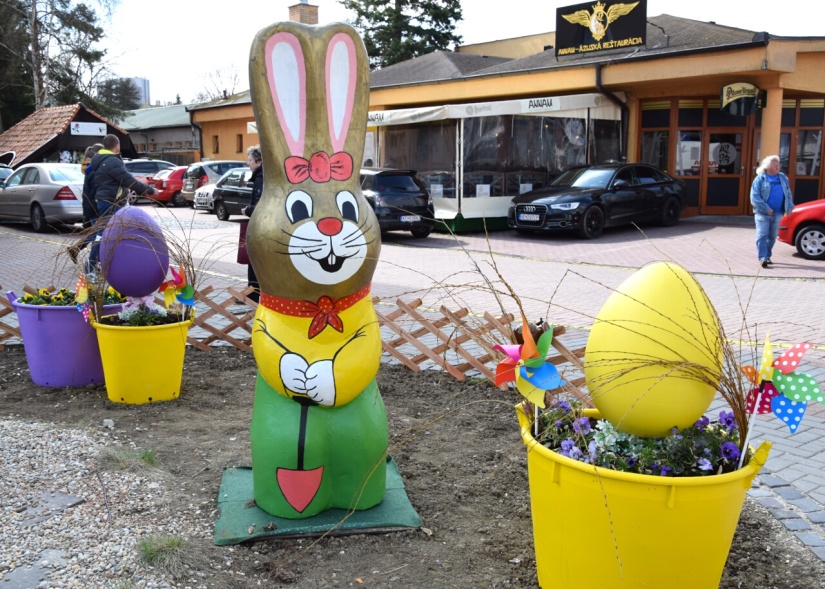 Veľkonočná výzdoba v centre mesta