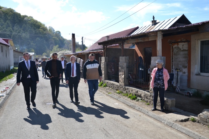 Splnomocnenec vlády SR pre rómsku komunitu navštívil Podskalku