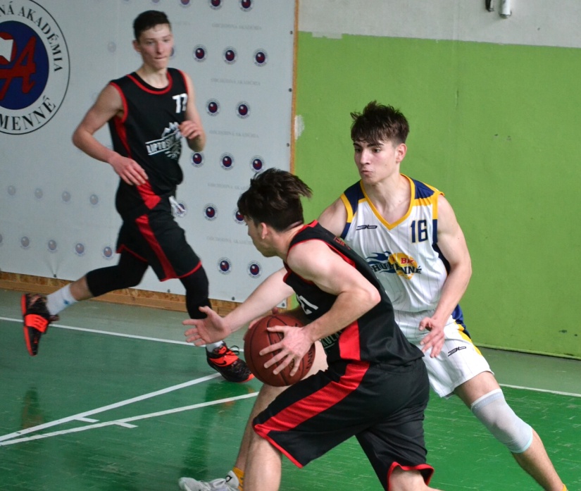 1. BK Humenné - L. Mikuláš 54:53 (juniori)