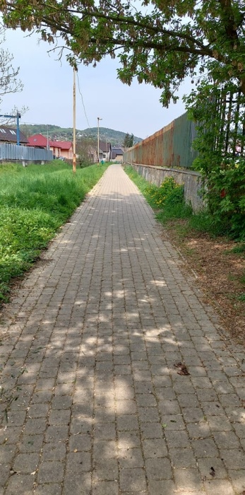UZÁVIERKA CHODNÍKA pri ZŠ Kudlovská