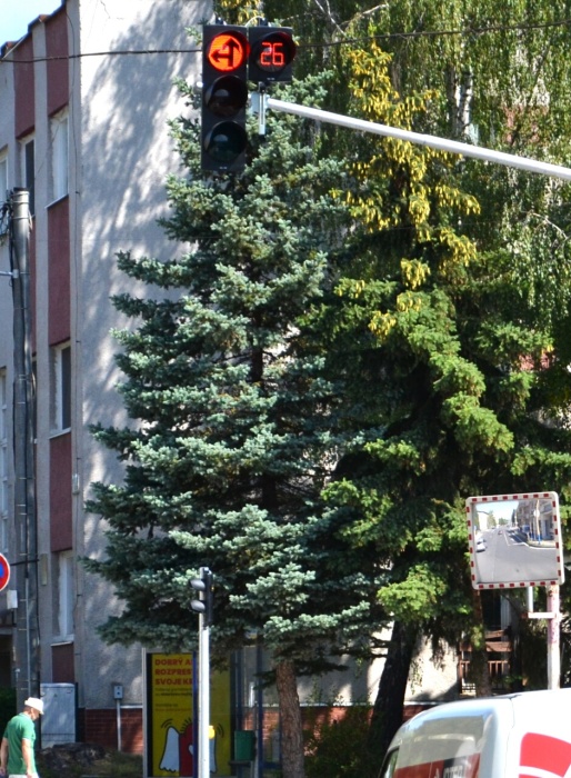 Rekonštrukcia svetelnej signalizácie na križovatke ulíc Kukorelliho - Mierová