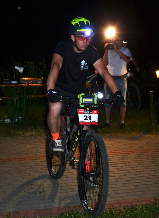 Nočná cyklistická časovka na Hubkovej