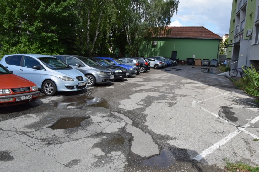 Spevnená plocha pri BD Námestie slobody 20/49 tzv. "C15"