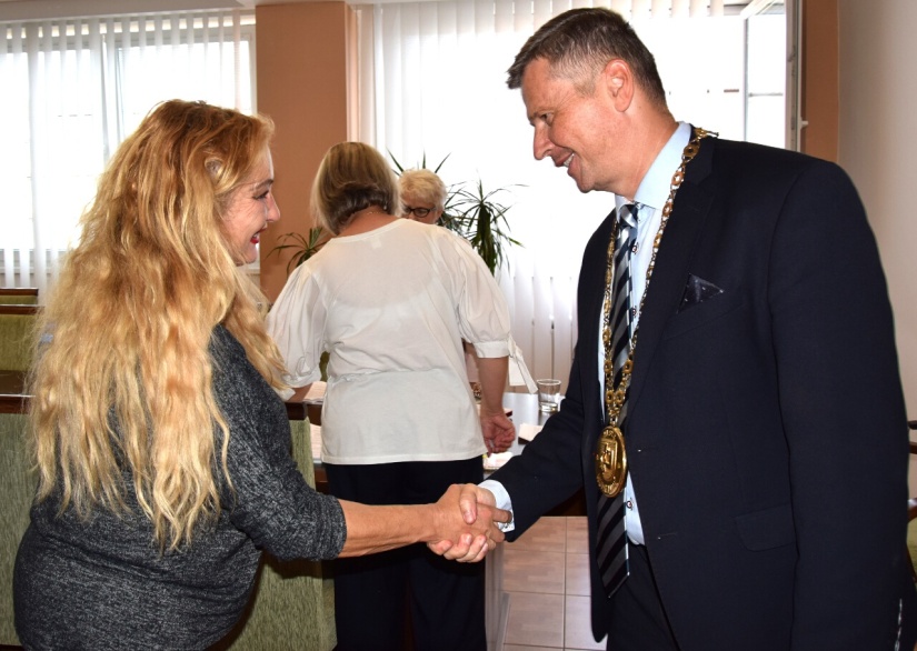 Členovia mestskej volebnej komisie zložili sľub