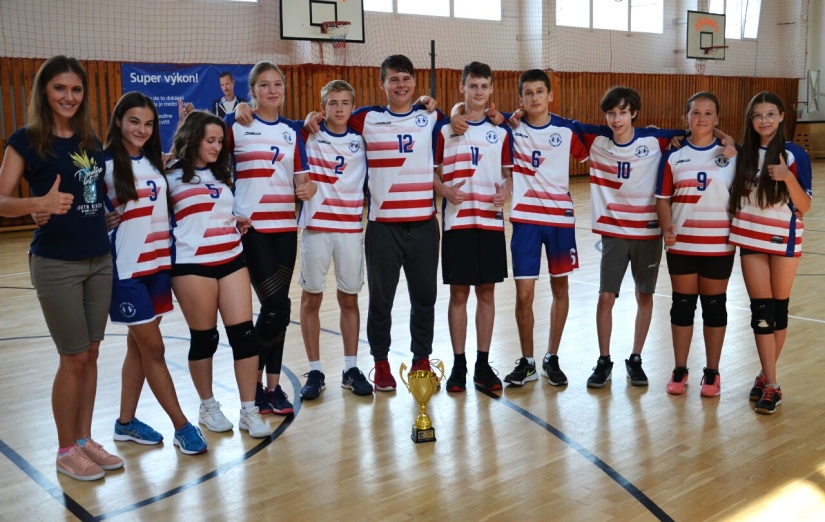 Volejbalový turnaj zmiešaných družstiev - ZŠ Jána Švermu