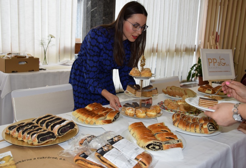 Prezentácia lokálnych produktov. Podvihorlatské pekárne a cukrárne a.s.