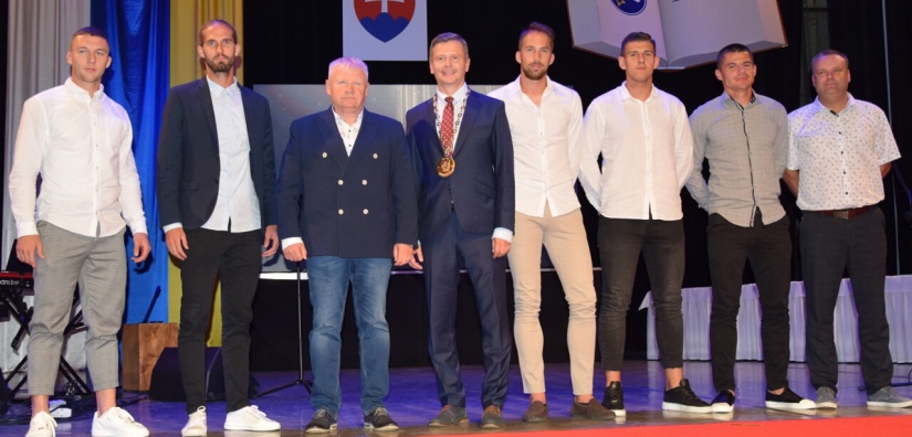 FK HUMENNÉ – Športový kolektív roka 2021