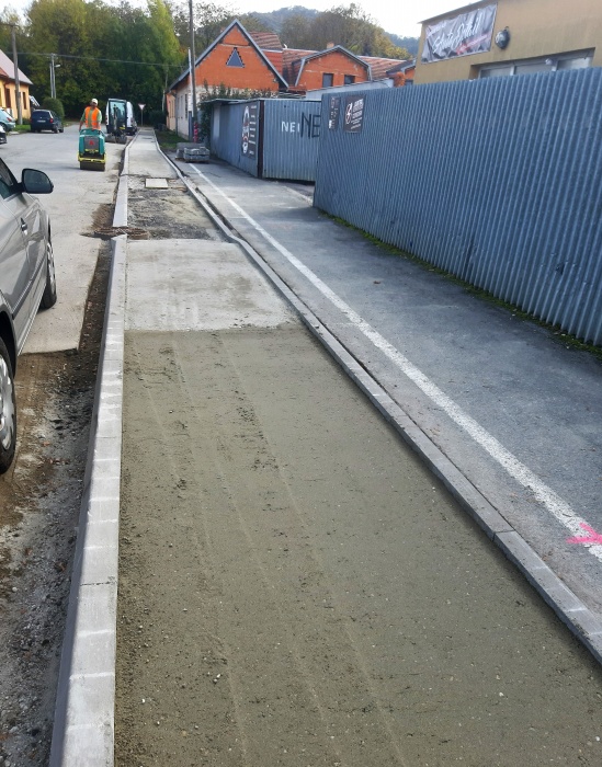 Chodník na Ulici Čapajevova