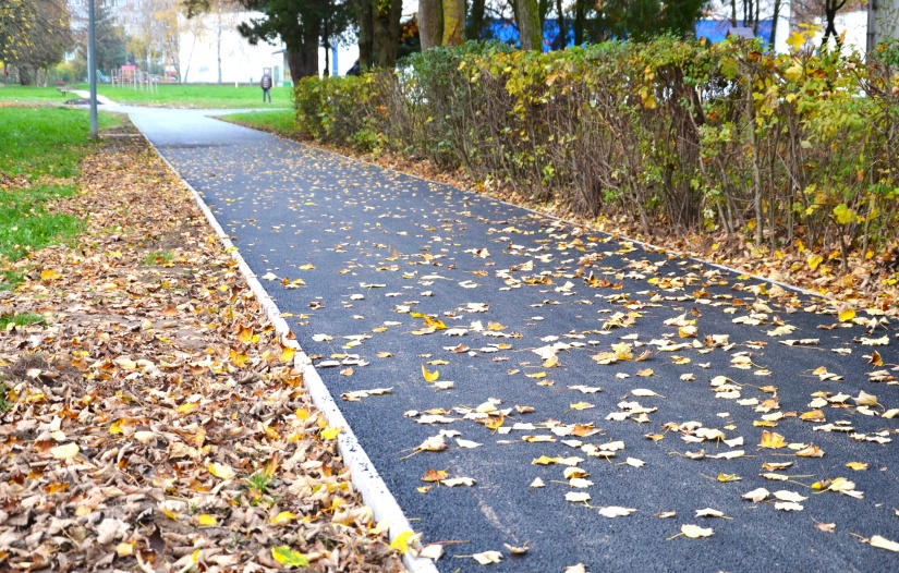 Investičné akcie november 2022 - chodník Třebíčska