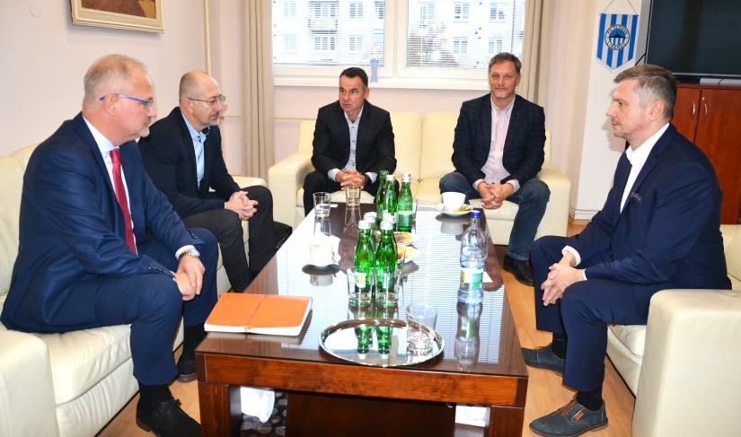 Rokovanie o investíciách a cenách tepla