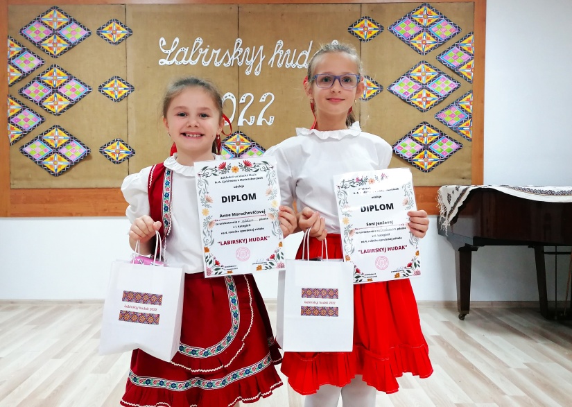 Anna Morochovičová a Soňa Jenčová