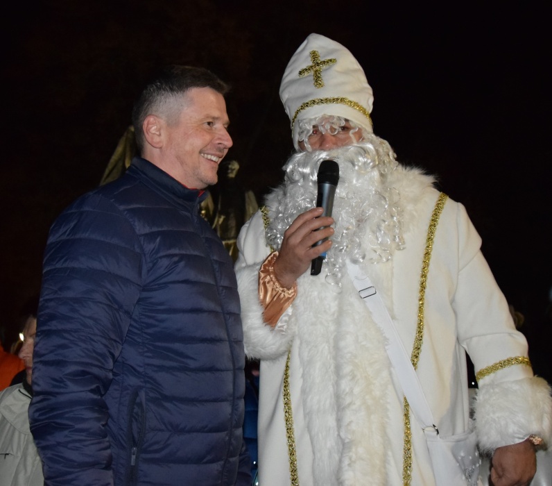 Rozsvietenie vianočného stromčeka