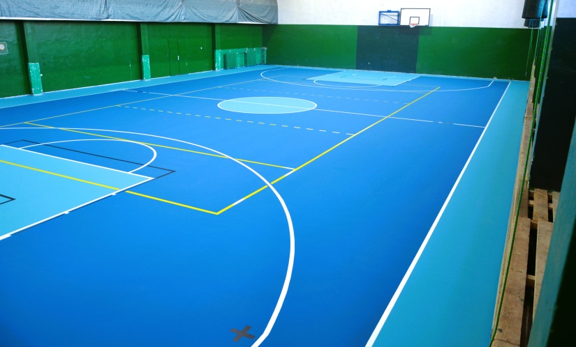 Nová podlaha telocvične futbalového štadióna