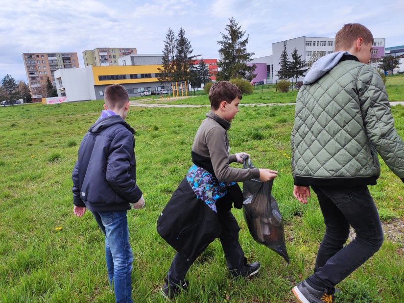 Každé vrece sa ráta 2023 - ZŠ Dargovských hrdinov