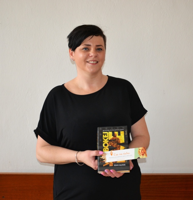 Jana Libáková vyhrala knihu V hlbokej tme