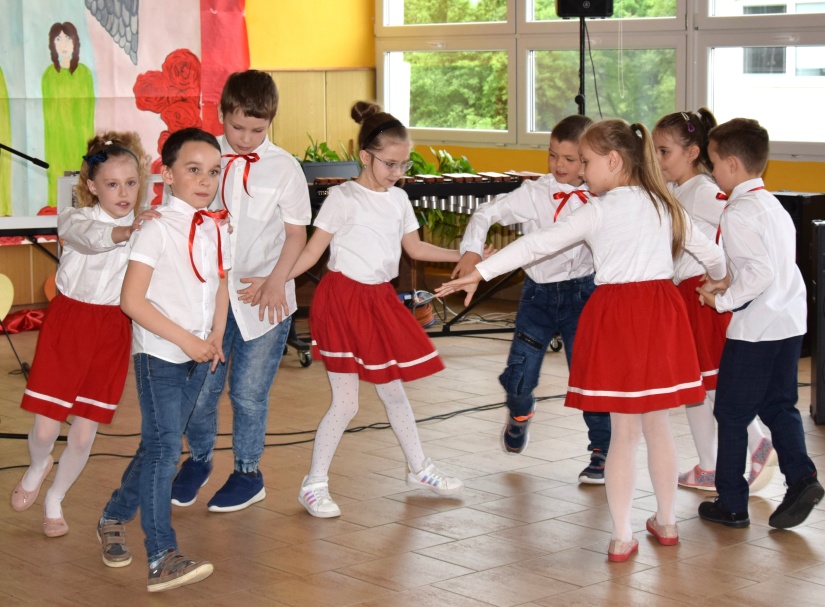 Akadémia ku Dňu matiek v ZŠ Laborecká