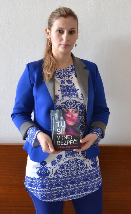 Lenka Sivčová vyhrala knihu Tu si v (ne)bezpečí
