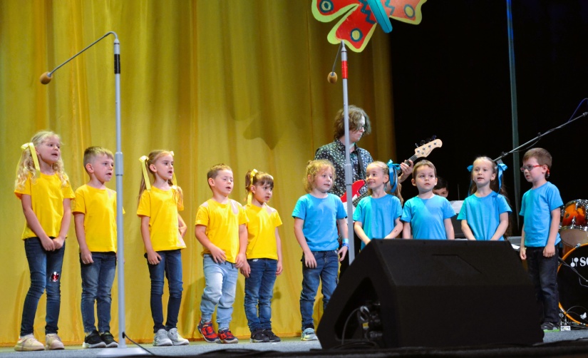 Deti deťom... ZUŠ Mierová a materské školy